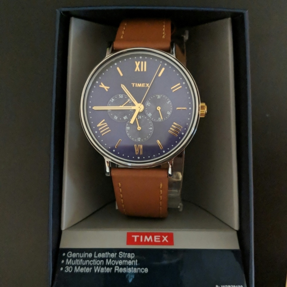 BRAND NEW Timex Leather strap watch